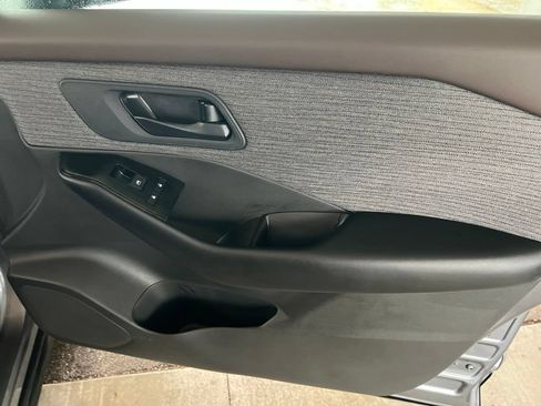 Certified 2023 Nissan Rogue S FWD image 22