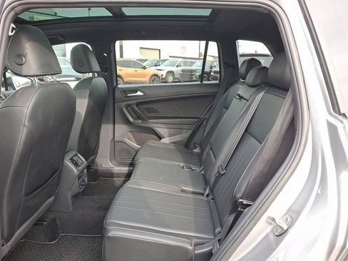 Used 2023 Volkswagen Tiguan SE R-Line image 19