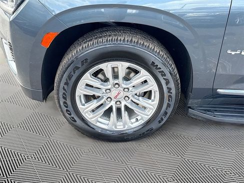 Used 2021 GMC Yukon XL SLT image 35