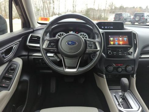 Used 2023 Subaru Forester Premium image 19