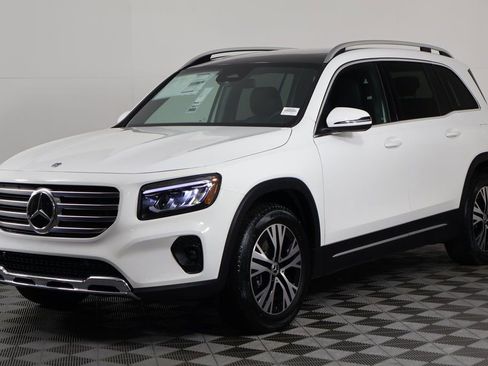 New 2026 Mercedes-Benz GLB 250 image 1