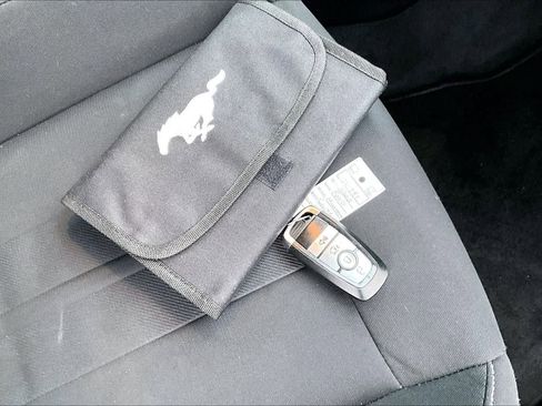 Used 2022 Ford Mustang Coupe image 19