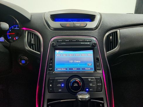 Used 2012 Hyundai Genesis 2.0T RWD image 19