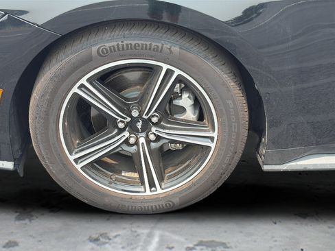 Used 2025 Ford Mustang Premium RWD image 30