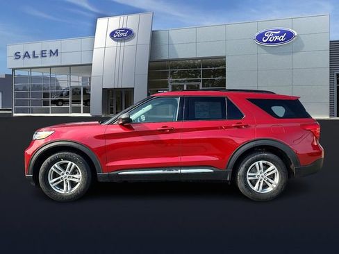 Certified 2021 Ford Explorer XLT w/ Equipment Group 202A AWD/4WD image 5