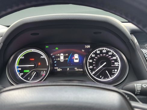Used 2022 Toyota Camry XSE w/ Navigation Upgrade Package FWD image 12