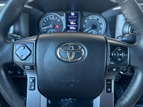 Used 2021 Toyota Tacoma TRD Sport AWD/4WD image 22