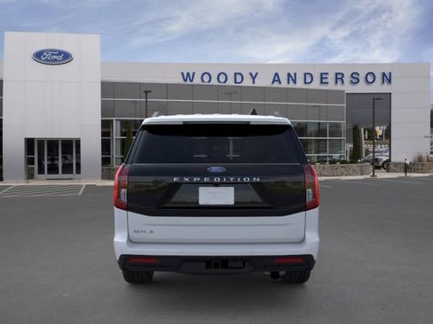 New 2026 Ford Expedition Active RWD image 5
