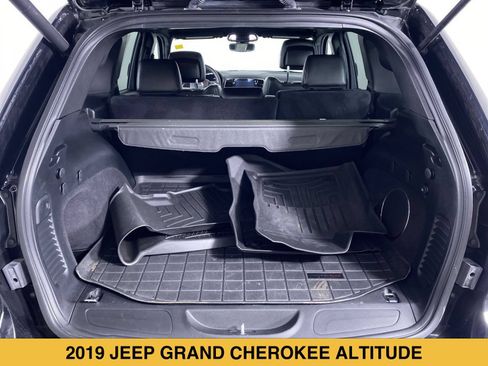Used 2019 Jeep Grand Cherokee Altitude AWD/4WD image 15