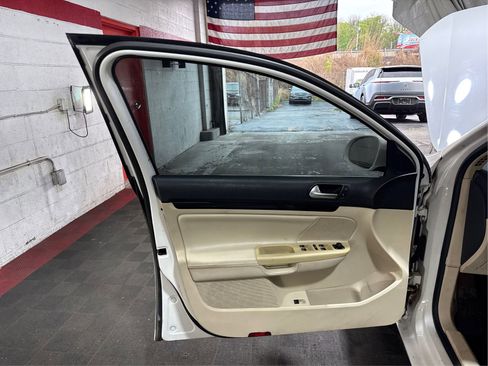 Used 2013 Volkswagen Jetta TDI FWD image 19