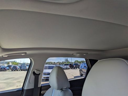 Used 2022 Hyundai Tucson Limited w/ Cargo Package image 23