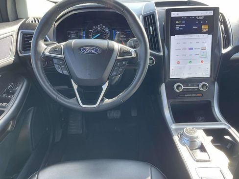 Used 2024 Ford Edge SEL AWD/4WD image 9
