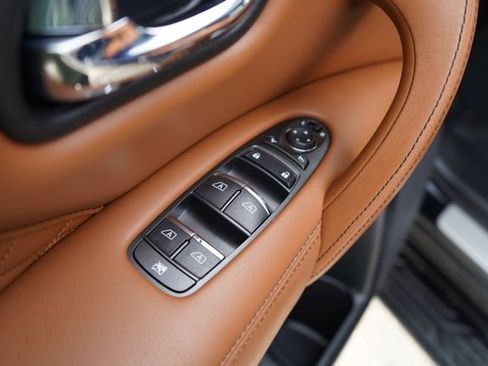 Used 2023 INFINITI QX80 Sensory w/ All-Season Package image 14