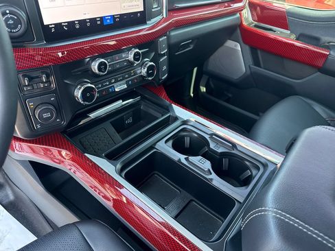 Used 2025 Ford F250 Lariat w/ Lariat Ultimate Package AWD/4WD image 19
