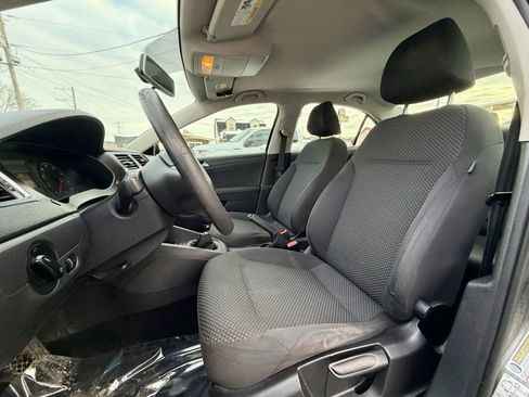 Used 2011 Volkswagen Jetta S image 7