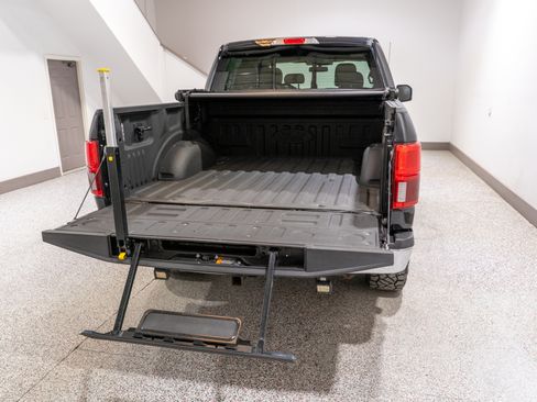 Used 2019 Ford F150 Lariat w/ Equipment Group 502A Luxury AWD/4WD image 12