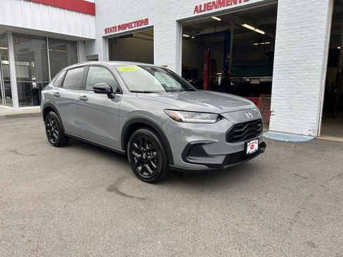 Used 2025 Honda HR-V Sport image 2