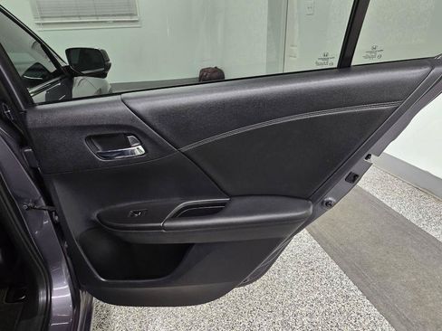 Used 2015 Honda Accord EX-L image 28
