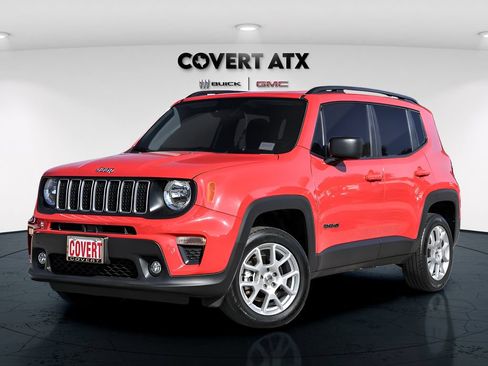 Used 2022 Jeep Renegade Latitude AWD/4WD image 2