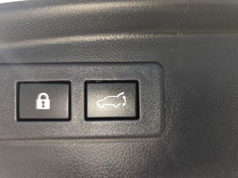 Used 2022 Subaru Outback Touring XT AWD/4WD image 31