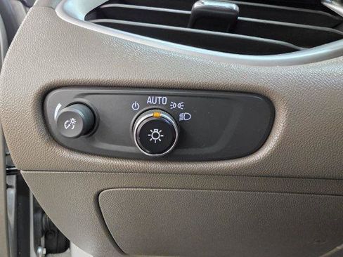 Used 2021 Chevrolet Malibu LS FWD image 20