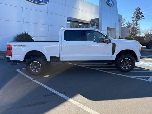 Used 2023 Ford F250 XLT w/ Black Appearance Package image 9