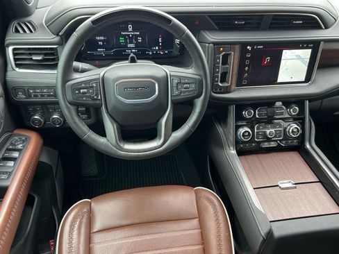 Used 2024 GMC Yukon Denali Ultimate image 10