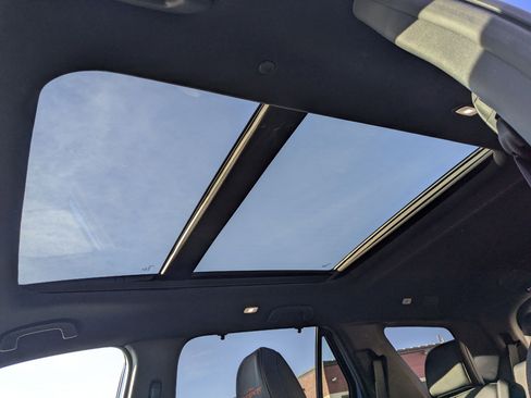 Used 2025 Honda Pilot TrailSport image 30