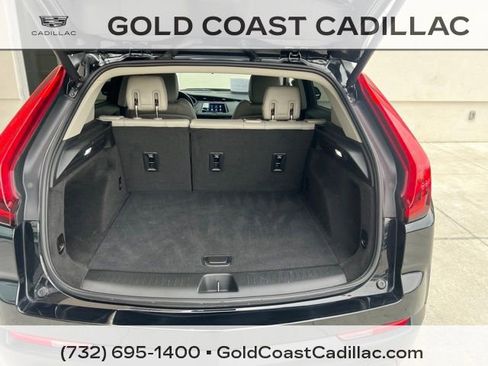 Certified 2023 Cadillac XT4 Luxury w/ Cold Weather Package FWD image 11