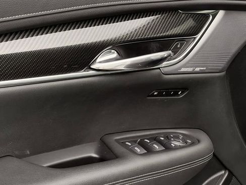 Certified 2023 Cadillac XT6 Sport image 23