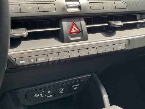 Used 2025 Kia K4 FWD image 30