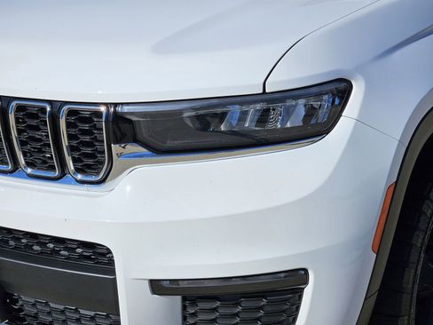 Used 2021 Jeep Grand Cherokee L Limited image 11