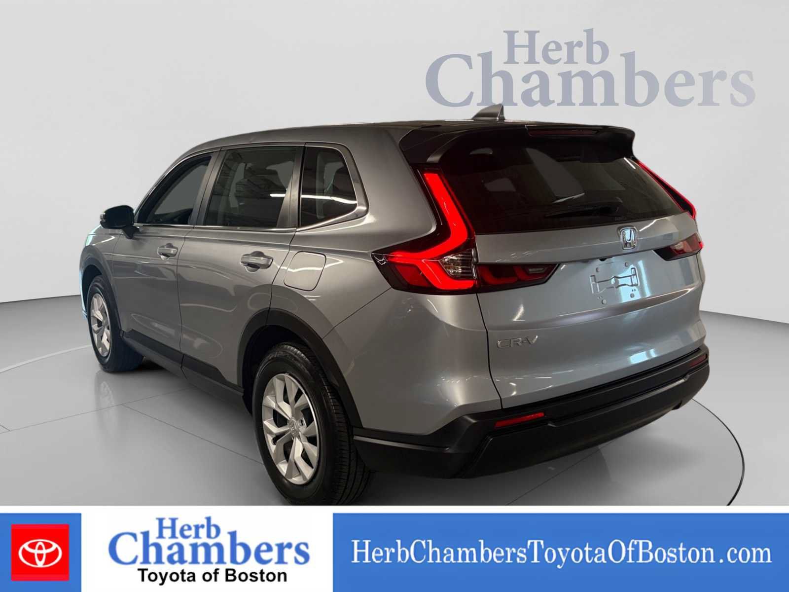 Used 2024 Honda CR-V LX image 3