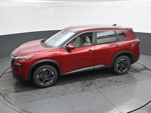 Used 2025 Nissan Rogue SV AWD/4WD image 38