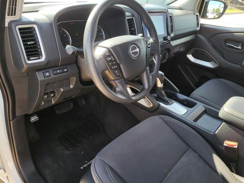 Used 2022 Nissan Frontier SV AWD/4WD image 22