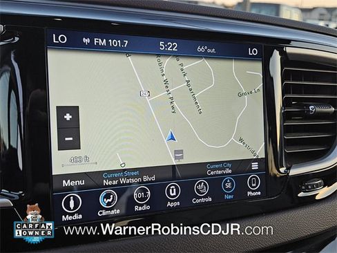 Used 2018 Chrysler Pacifica Touring-L image 22