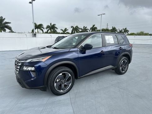 Used 2024 Nissan Rogue SV FWD image 39