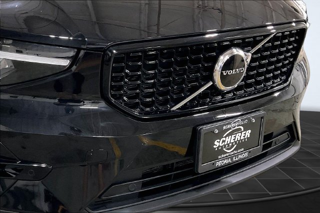 Certified 2023 Volvo XC40 B5 Plus w/ Climate Package AWD/4WD image 31