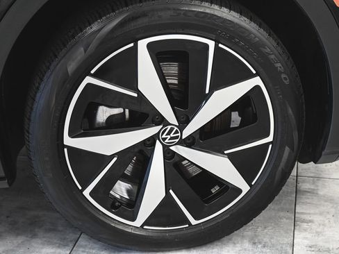 Used 2023 Volkswagen ID.4 Pro S AWD/4WD image 7