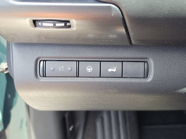 Used 2023 Nissan Pathfinder SL FWD image 38