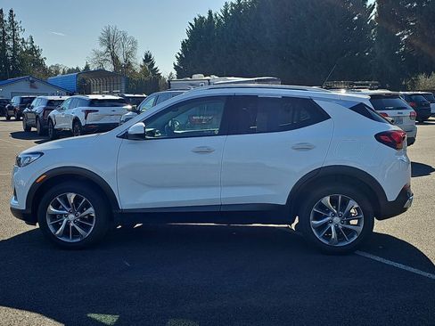 Used 2021 Buick Encore GX Essence w/ Experience Buick Package AWD/4WD image 3