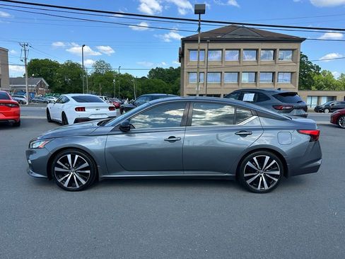 Used 2019 Nissan Altima 2.5 SR w/ SR Premium Package FWD image 3