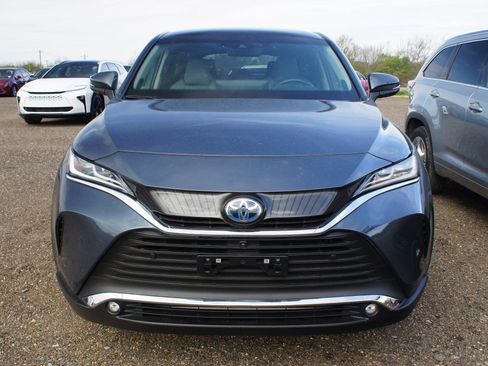 Used 2024 Toyota Venza Limited image 2