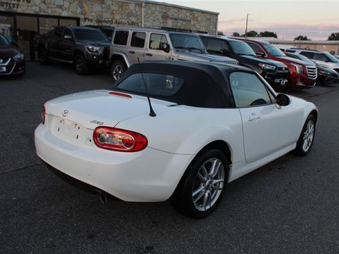 Used 2014 MAZDA MX-5 Miata Sport RWD image 7