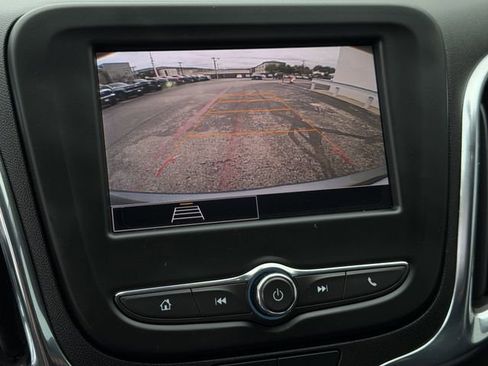 Used 2023 Chevrolet Equinox LT image 18