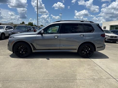Used 2025 BMW X7 xDrive40i w/ Executive Package AWD/4WD image 2