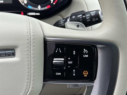 Used 2023 Land Rover Range Rover SE image 28