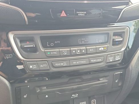 Used 2019 Honda Pilot Touring image 24