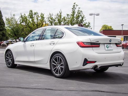 Used 2022 BMW 330i xDrive Sedan w/ Driving Assistance Package AWD/4WD image 5