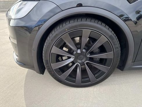 Used 2022 Tesla Model X image 7